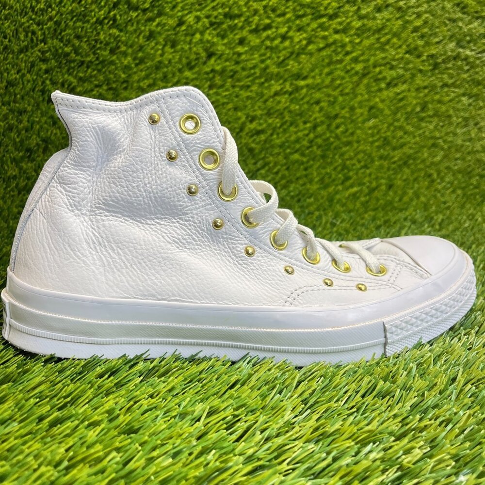 Converse Chuck 70 Star Studded Womens Size 8.5 White Athletic Shoes Sneakers